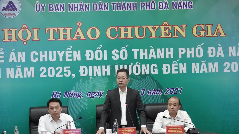 Với sự tham dự của 100 đại biểu, hội thảo tập trung phân tích, góp ý cho Đề án Chuyển đổi số TP Đà Nẵng hướng đến 3 lĩnh vực ưu tiên là kinh tế số, chính quyền số và xã hội số