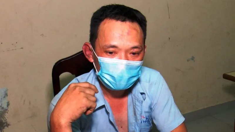 Tài xế Nguyễn Văn Tuấn tại cơ quan công an
