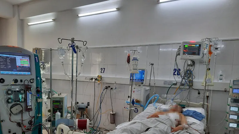 Khi có dấu hiệu mệt nhiều hơn, khó thở tăng, bệnh nhân mới nhập viện cấp cứu