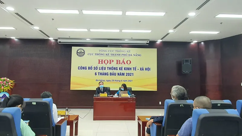 Sáng 29-6, Cục Thống kê Đà Nẵng tổ chức họp báo thông báo tình hình kinh tế - xã hội TP Đà Nẵng 6 tháng đầu năm 2021