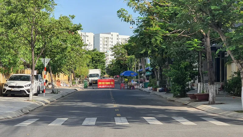 Yêu cầu mọi người dân tuyệt đối không được ra khỏi nhà, nơi đang cư trú, không được di chuyển đi lại ngoài đường
