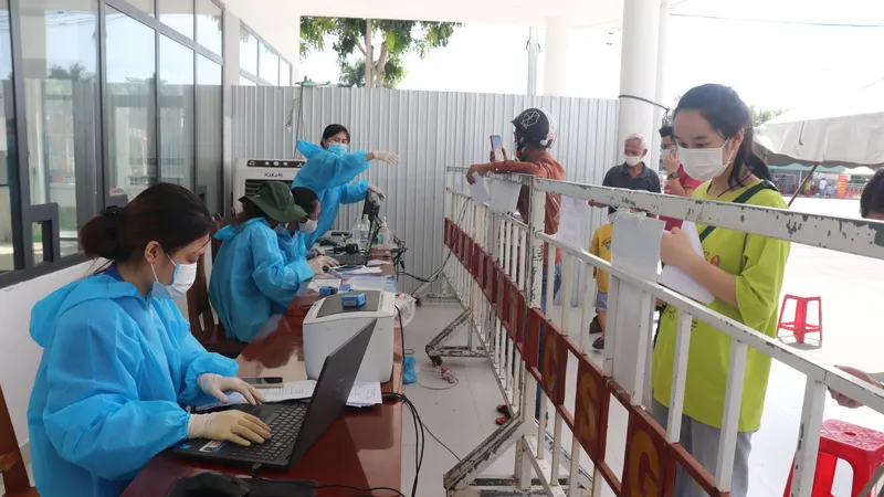 Chốt kiểm dịch cửa ngõ TP Đà Nẵng ở quận Ngũ Hành Sơn 