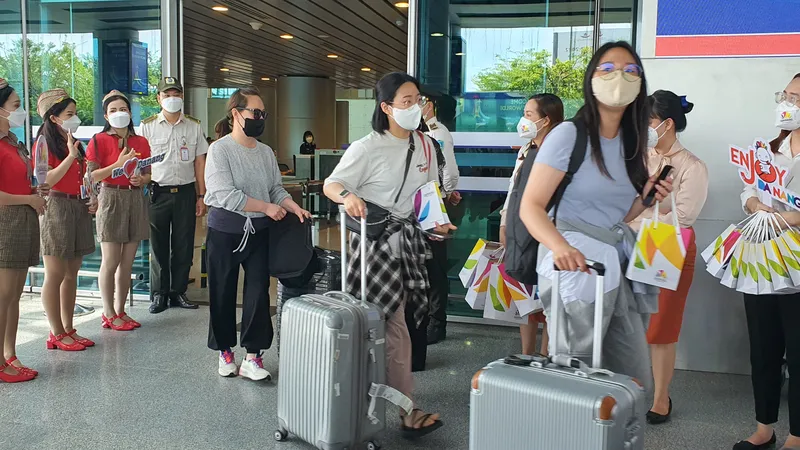 Những vị khách đầu tiên từ Incheon (Hàn Quốc) 