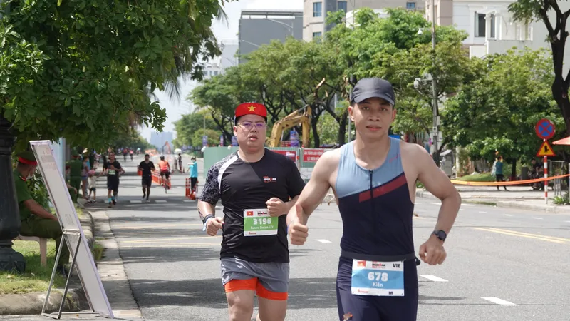 Hơn 2.500 vận động viên chinh phục IRONMAN 70.3 Việt Nam 2022