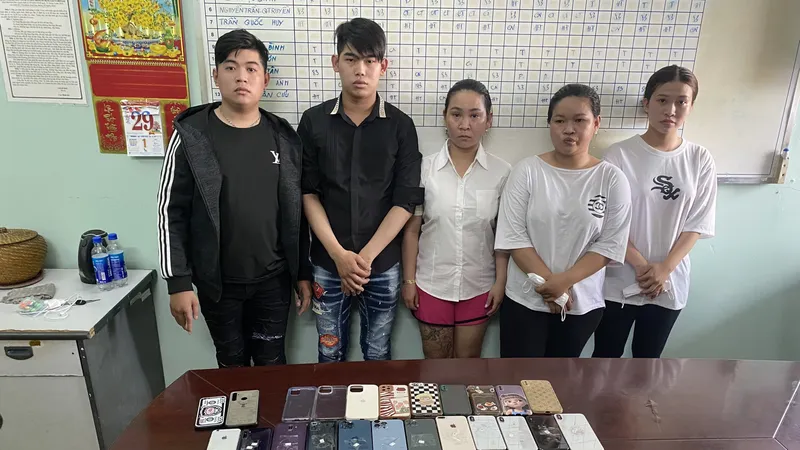 Các đối tượng tại cơ quan điều tra