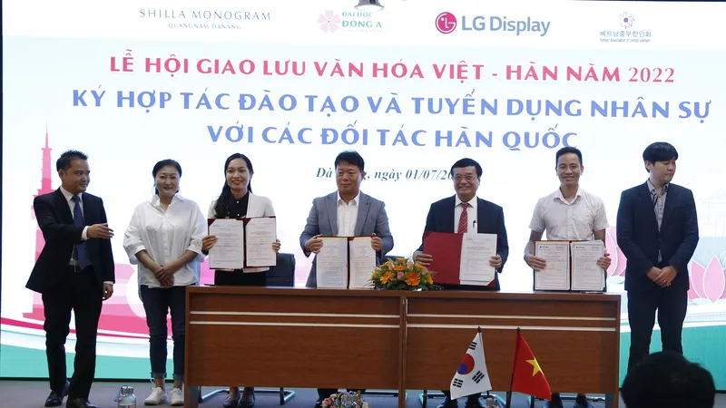 Các đơn vị ký kết tại chương trình