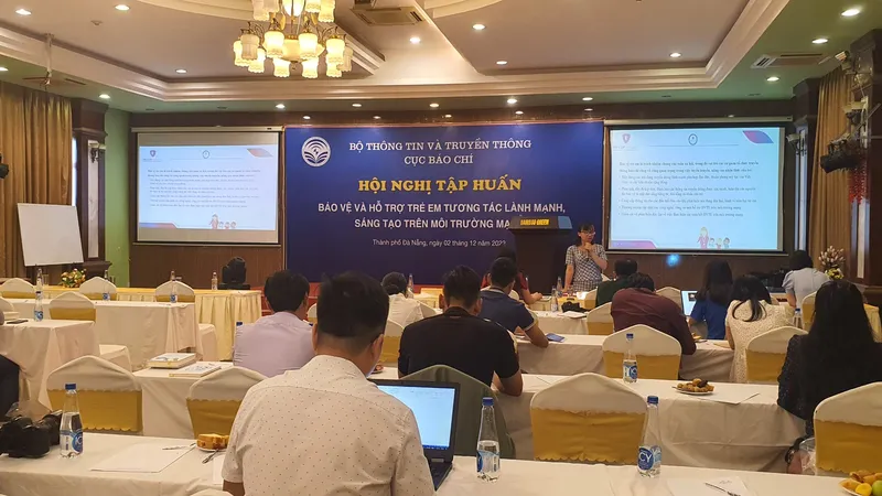 Toàn cảnh hội nghị