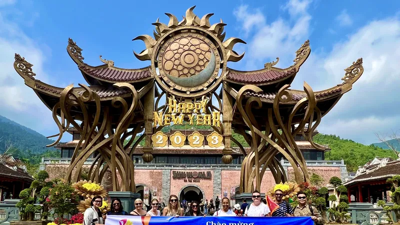 Đoàn Famtrip Nam Phi tham quan khu du lịch Sunworld Ba Na Hills