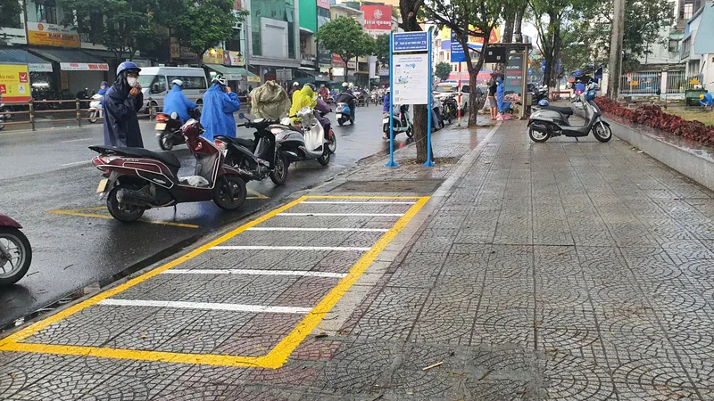 Một trạm xe đạp công cộng dự kiến đặt tại đường Nguyễn Tri Phương. Ảnh: XUÂN QUỲNH