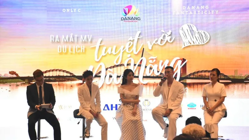 Qua MV "Tuyệt vời Đà Nẵng", đơn vị cùng với những ca sĩ, nhạc sĩ là những người con Đà Nẵng xa quê lâu ngày mong muốn lan tỏa giá trị, quảng bá điểm đến và truyền cảm hứng du lịch tới nhiều khán thính giả