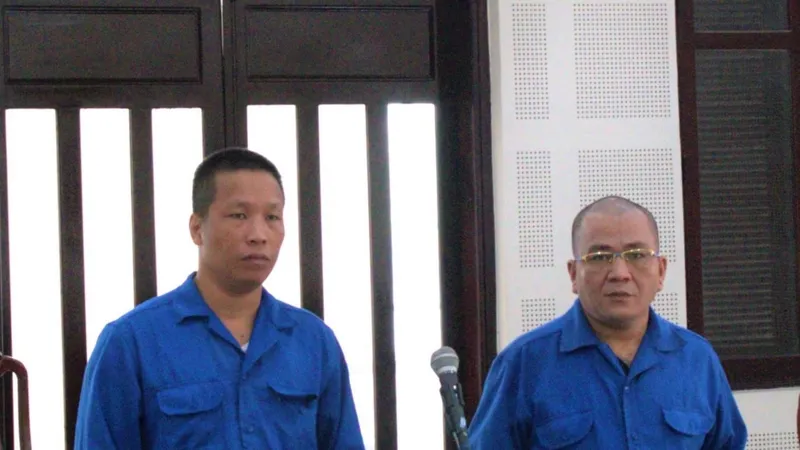 2 bị cáo tại phiên tòa