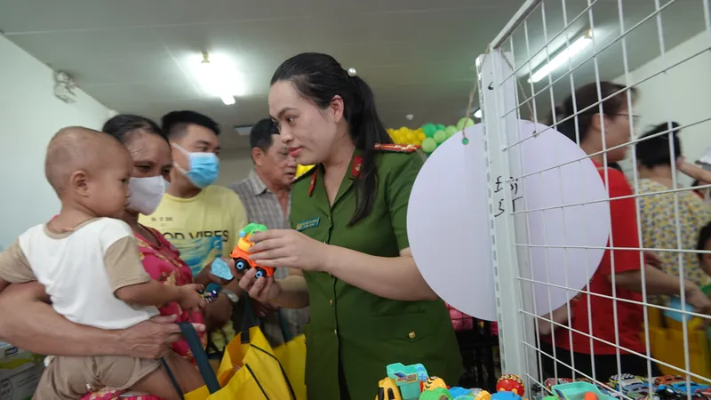 Đà Nẵng: Siêu thị bé yêu 0 đồng hỗ trợ 300 bệnh nhi