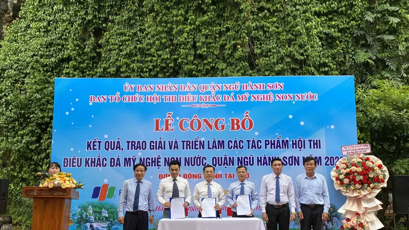 Các bên ký kết biên bản