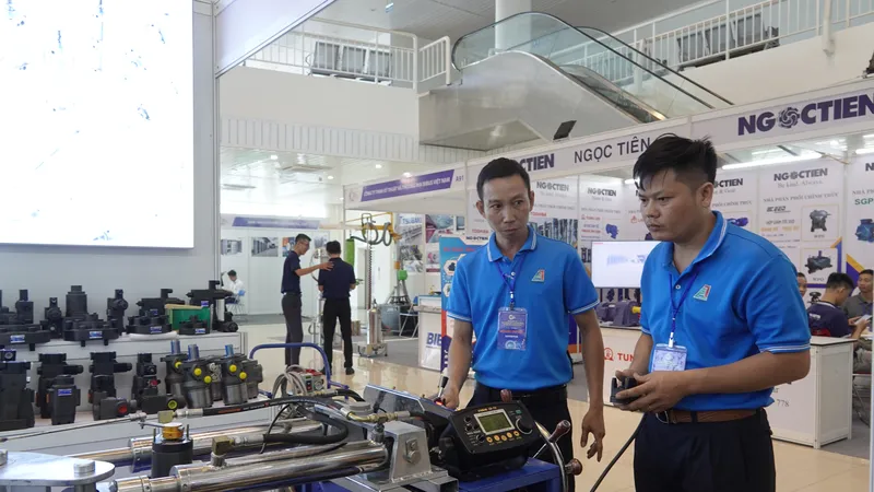 Nhiều doanh nghiệp tìm giải pháp giảm giá thành sản phẩm. Ảnh: XUÂN QUỲNH