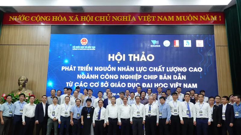 Phát triển nguồn nhân lực chất lượng cao cho ngành công nghiệp chip bán dẫn