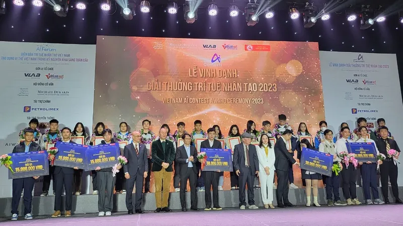 Các cá nhân và tập thể nhận giải thưởng trí tuệ nhân tạo Việt Nam 2023