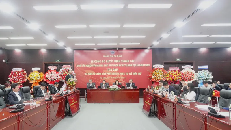 Toàn cảnh tọa đàm. Ảnh: XUÂN QUỲNH