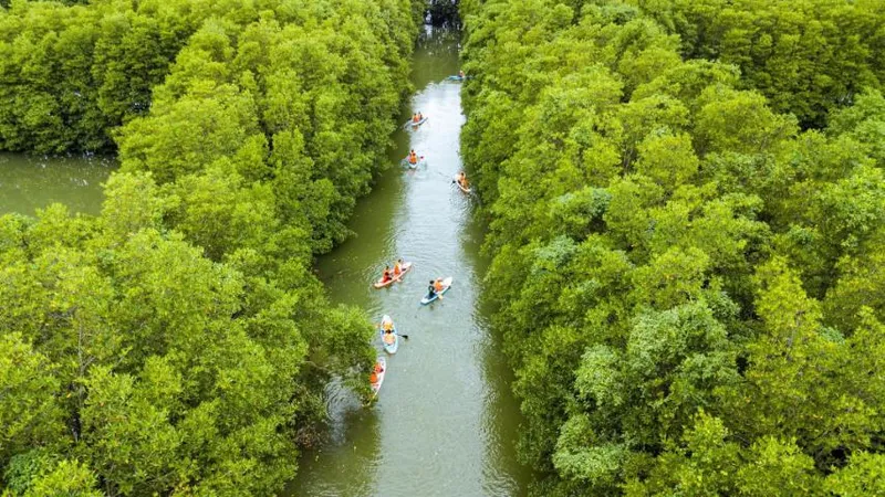 Nhiều điểm du lịch miền Trung "hút" khách dịp Tết Nguyên đán
