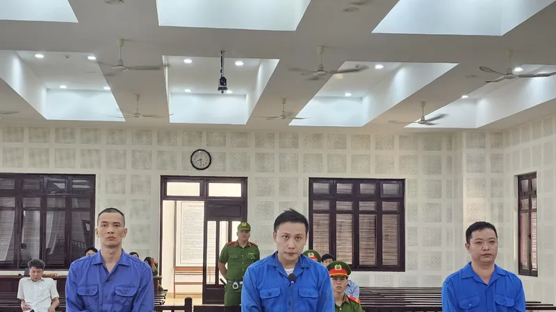 3 bị cáo trước tòa