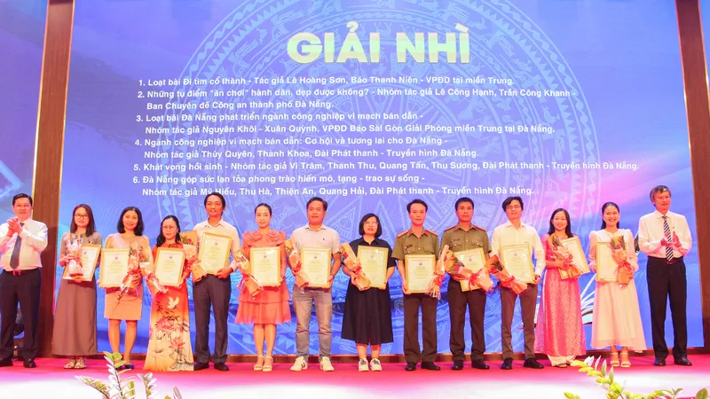 Các tác phẩm đoạt giải nhì