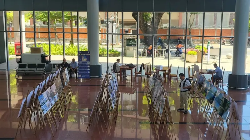 11 phương án được trưng bày tại Trung tâm hành chính TP Đà Nẵng. Ảnh: XUÂN QUỲNH