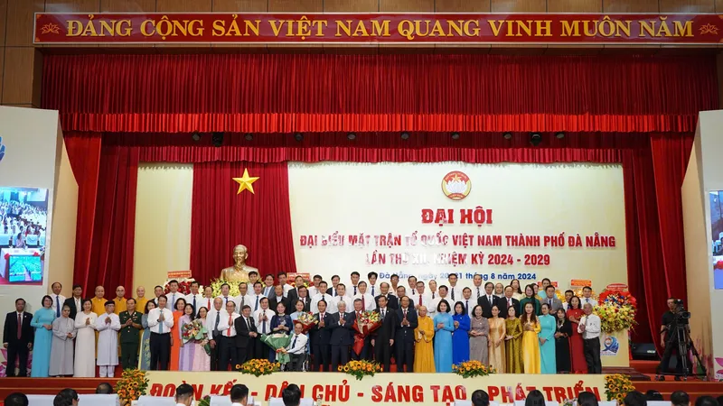Ra mắt Ban chấp hành Ủy ban MTTQ Việt Nam TP Đà Nẵng khóa XII, nhiệm kỳ 2024-2029. Ảnh: XUÂN QUỲNH