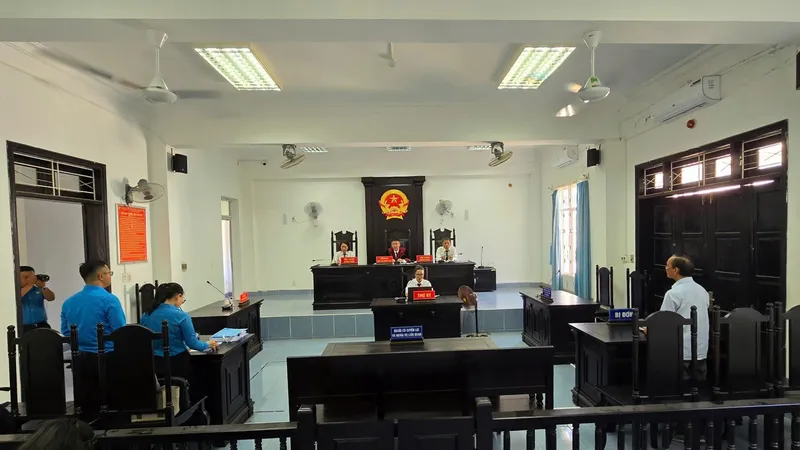Toàn cảnh phiên tòa. Ảnh: XUÂN QUỲNH