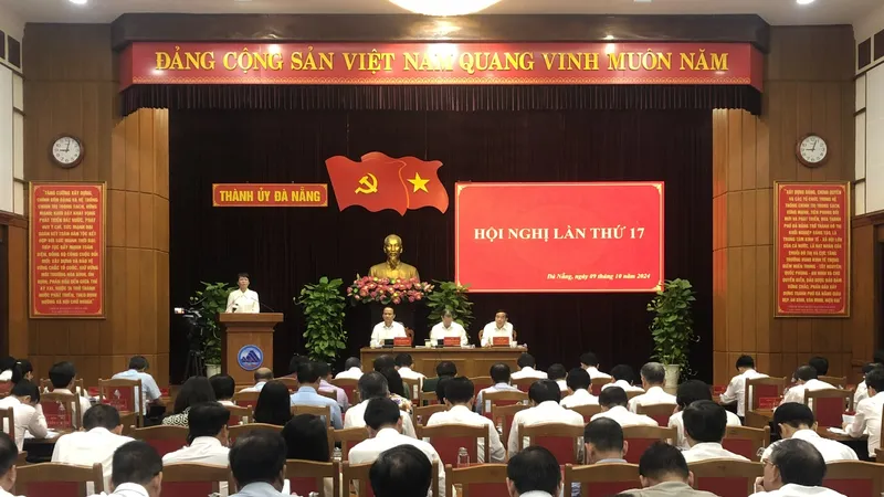 Toàn cảnh hội nghị Thành ủy Đà Nẵng