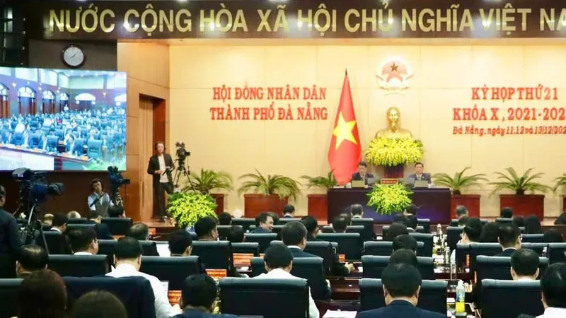 HĐND TP Đà Nẵng tiếp tục phiên thông qua các nghị quyết của Kỳ họp thứ 12 khóa X, nhiệm kỳ 2021-2026. Ảnh: XUÂN QUỲNH