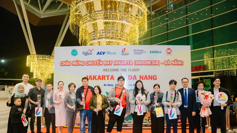 Du khách được tặng quà ngay khi đặt chân đến Đà Nẵng