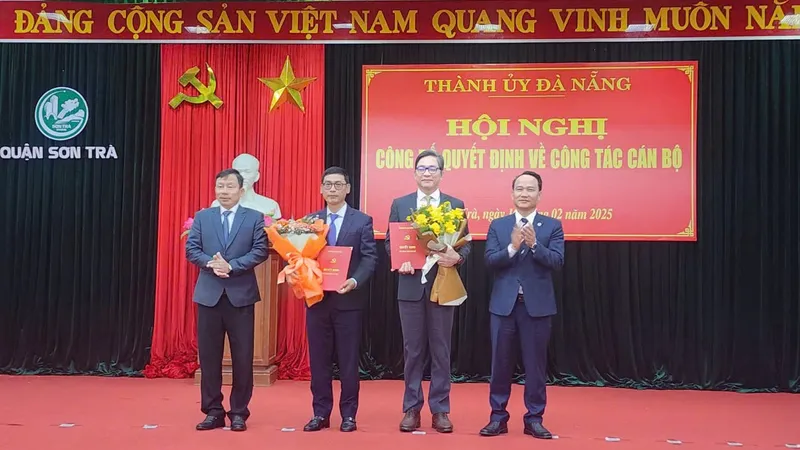 Ban Thường vụ Thành ủy Đà Nẵng công bố quyết định của ông Phùng Phú Phong và Phạm Phạm Trường Sơn