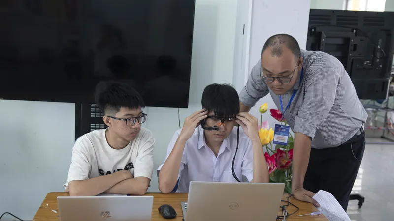 Thí sinh tham gia vòng thi khu vực miền Trung. Ảnh: XUÂN QUỲNH