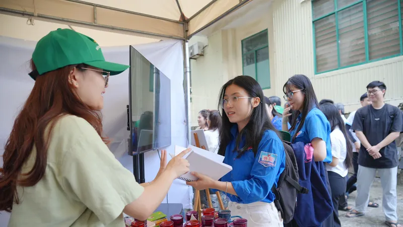 Trải nghiệm tại không gian triển lãm tái chế