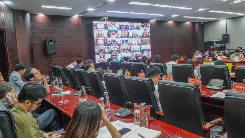 Hội nghị được tổ chức theo hình thức trực tiếp kết hợp trực tuyến. Ảnh: XUÂN QUỲNH