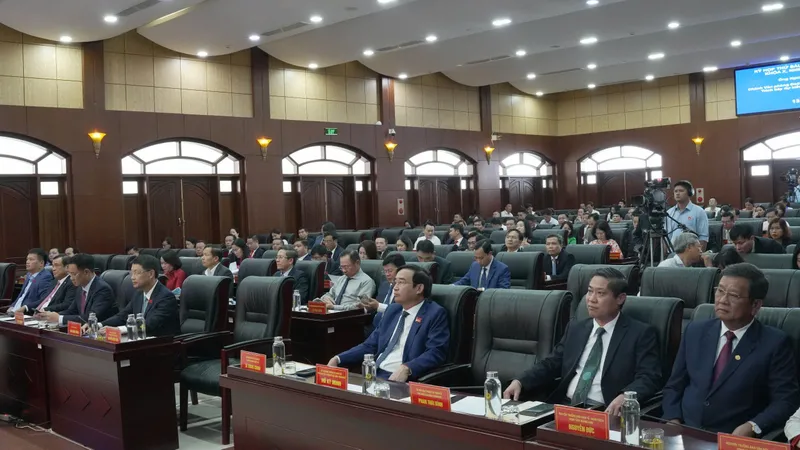 Các đại biểu dự kỳ họp thứ 6 (kỳ họp chuyên đề) và tổng kết nhiệm kỳ Khóa X nhiệm kỳ 2021-2026. Ảnh: XUÂN QUỲNH