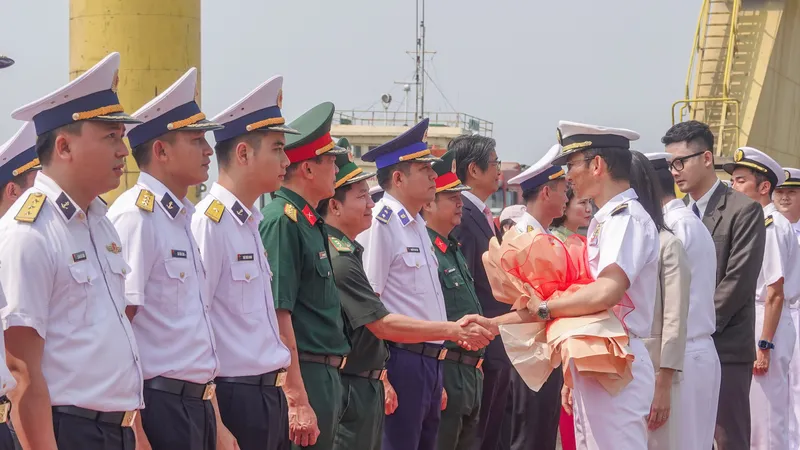 Lễ đón tàu diễn ra tại cảng Tiên Sa (phường Sơn Trà, TP Đà Nẵng). Ảnh: XUÂN QUỲNH