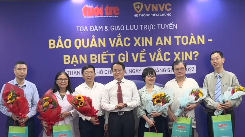 Nhiều ca tử vong do tiêm vaccine hết hạn, bảo quản không an toàn