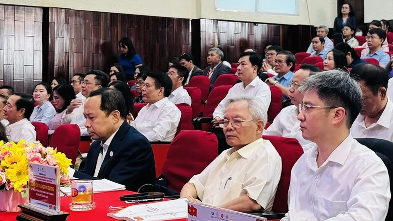 Các đại biểu tham dự hội thảo