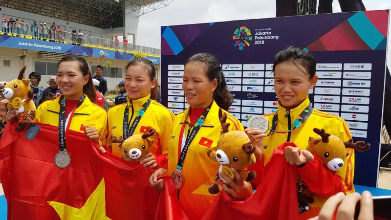 Rowing: Các tay chèo nữ giành thêm 1 tấm HCB