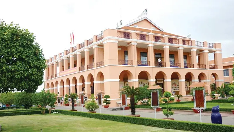 Lấp lánh một vầng trăng