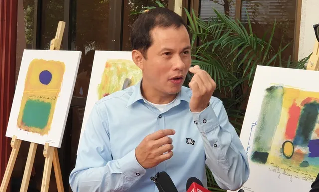 Mỗi bài thơ tinh kết tựa mỗi hạt cây