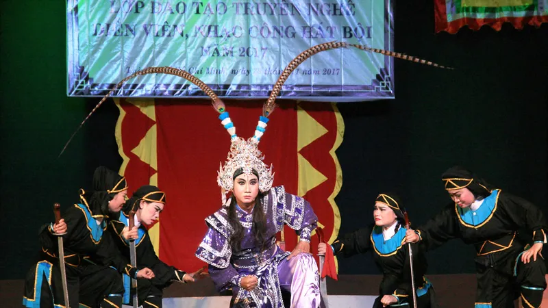 Giải “cơn khát” nguồn nhân lực cho hát bội