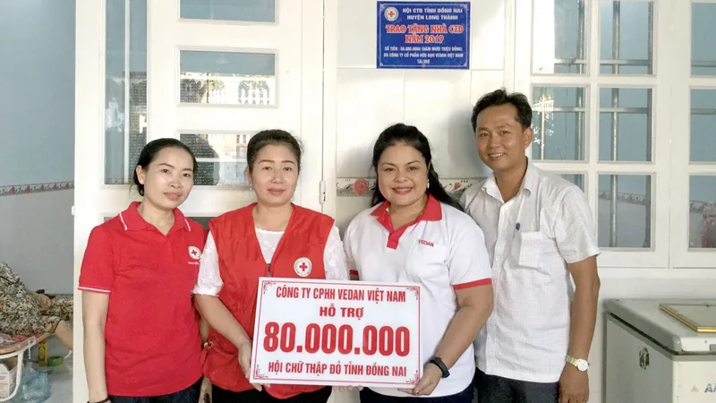 Thông qua Hội Chữ thập đỏ tỉnh Đồng Nai, Công ty Vedan Việt Nam đã hỗ trợ cho 13 gia đình bệnh nhân và tài trợ 1 ca mổ tim với tổng kinh phí 80 triệu đồng trong tháng 12-2019