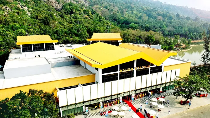 Những góc chụp đẹp mê mẩn ở Nhà ga cáp treo lớn nhất thế giới tại Tây Ninh