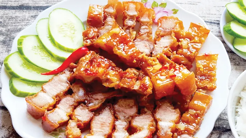 Thịt chiên ngũ vị đậm đà ngon cơm