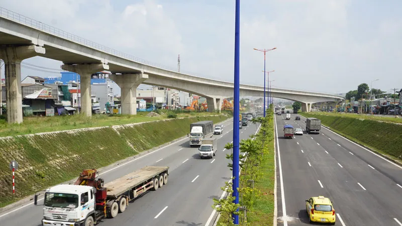 Hệ thống cầu vượt tại nút giao Đại học Quốc gia TPHCM