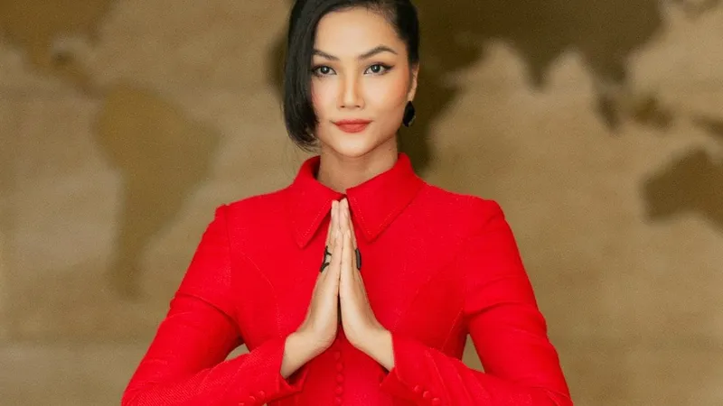 H’Hen Niê tuyên truyền phòng chống mua bán người