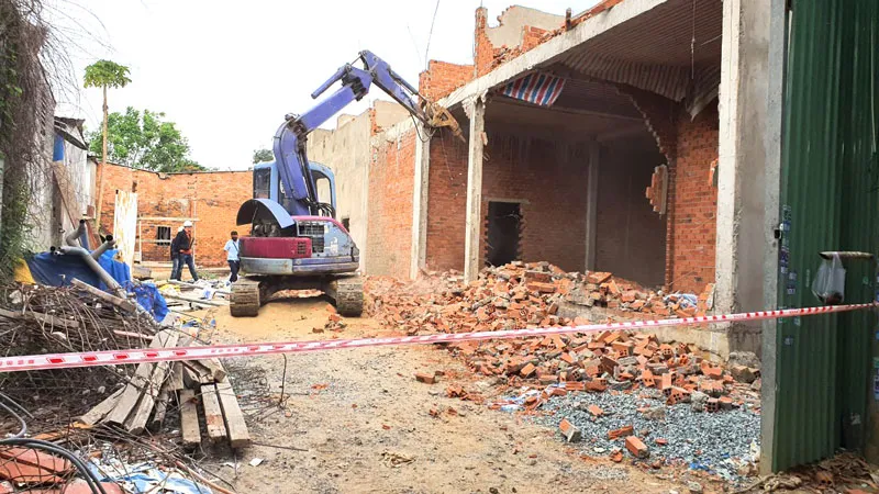 Cưỡng chế công trình không phép ở phường Linh Trung, quận Thủ Đức, TPHCM