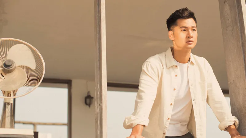 Đức Tuấn là một trong những ca sĩ mang lại làn gió mới cho các ca khúc bất hủ