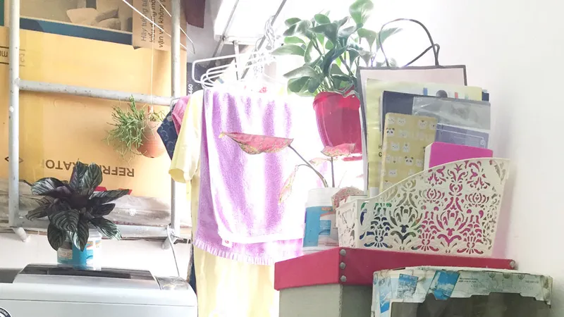 Chúng ta nhiều đồ đạc quá